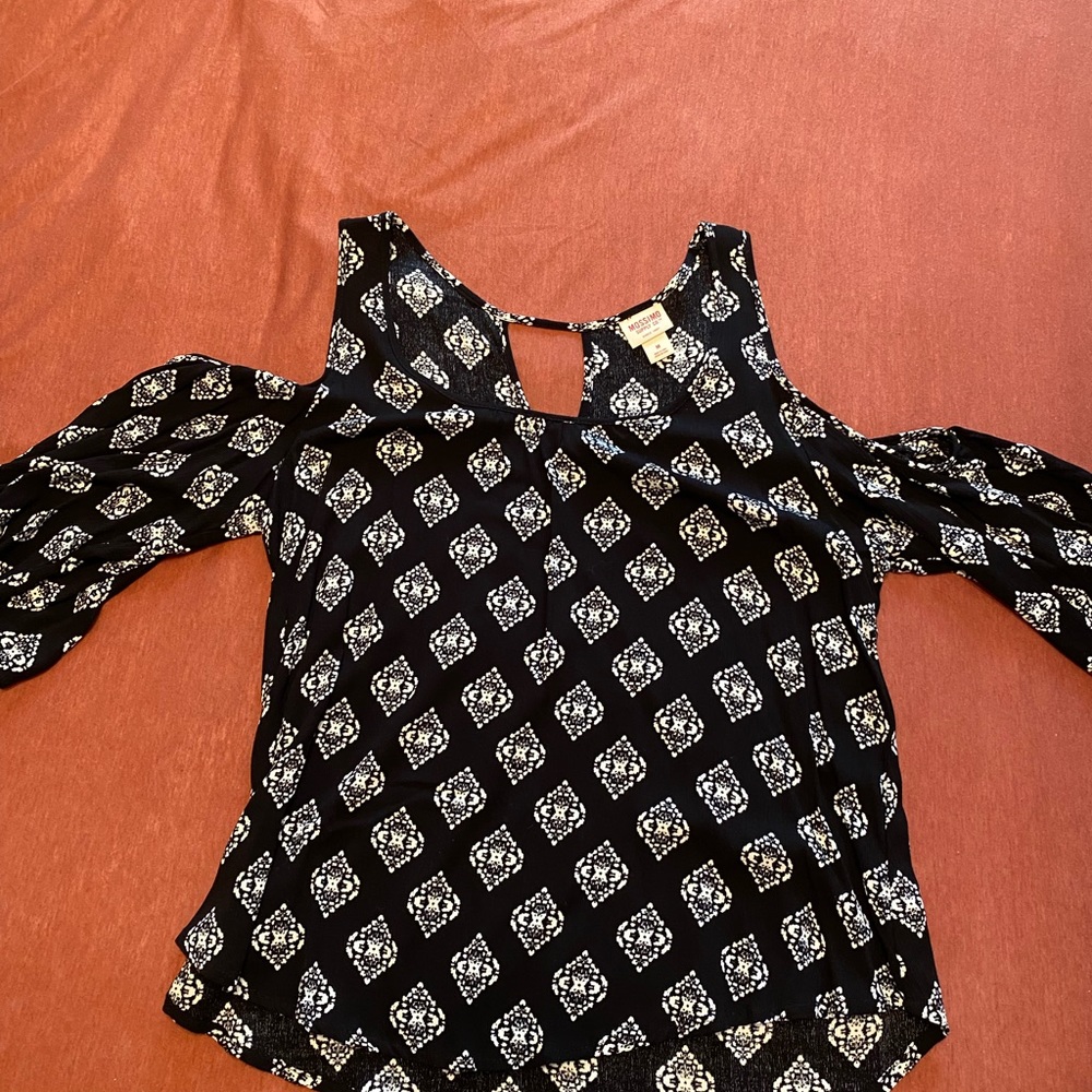 open shoulder top